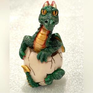 🥳BOGO! 1997 “Dragon Hatching” Resin Hand-Painted Miniature.